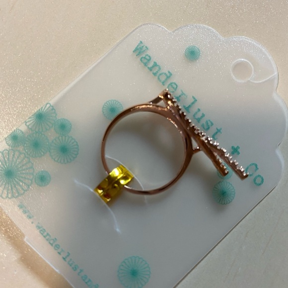 NWT Wanderlust & Co. fashion ring in rose gold tone. - Picture 4 of 5